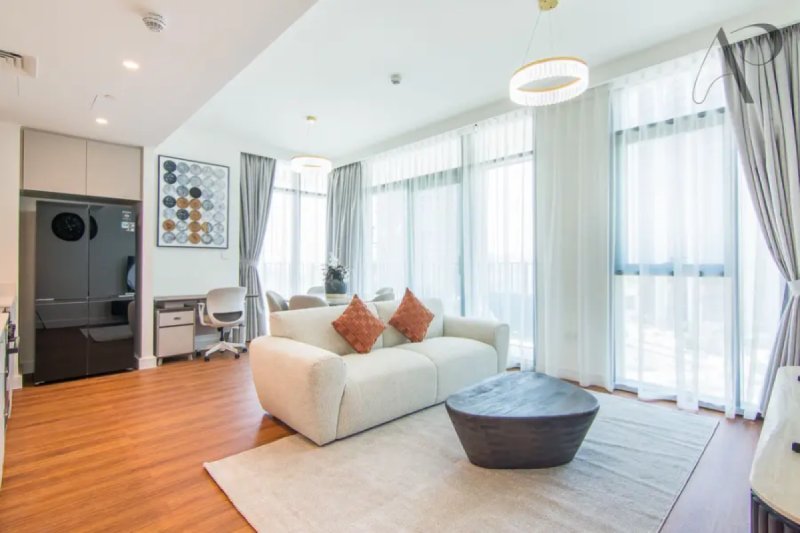 Stylish 2-Bedroom Apartment with Balcony in Creek Crescent, Dubai Creek Harbour