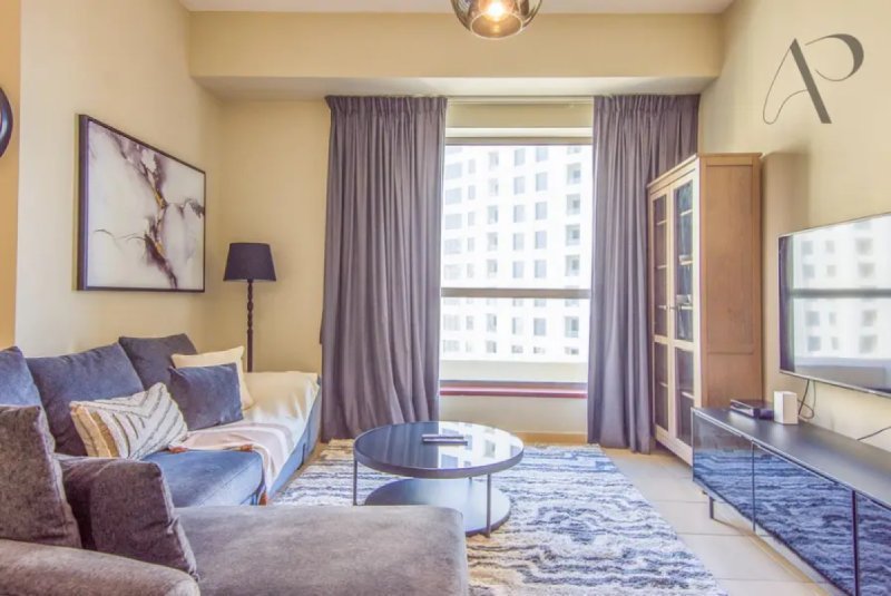 Bright 2BR in Shams 4, JBR – Steps from the Beach