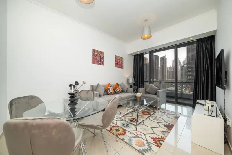 Gorgeous 2BR apt with Dubai Marina View, Silverene Tower