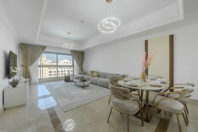 Stylish Urban Retreat 1BR Gem Fairmont Residence, Palm