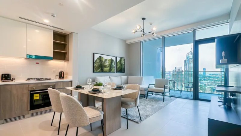 Luxury Stay 1BR, Waterfront in Marina LIV Tower