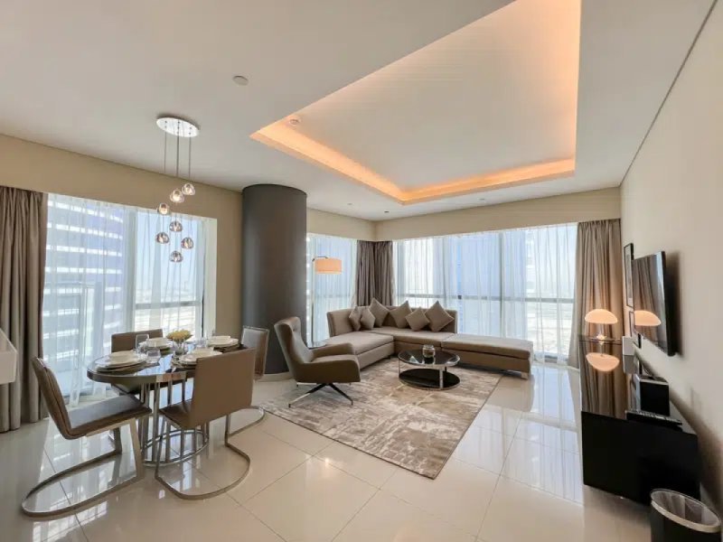Luxury 2BR High Floor, Damac Paramount, Business Bay