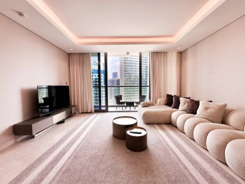 Chic 1-Bedroom in Sterling Tower, Downtown Dubai