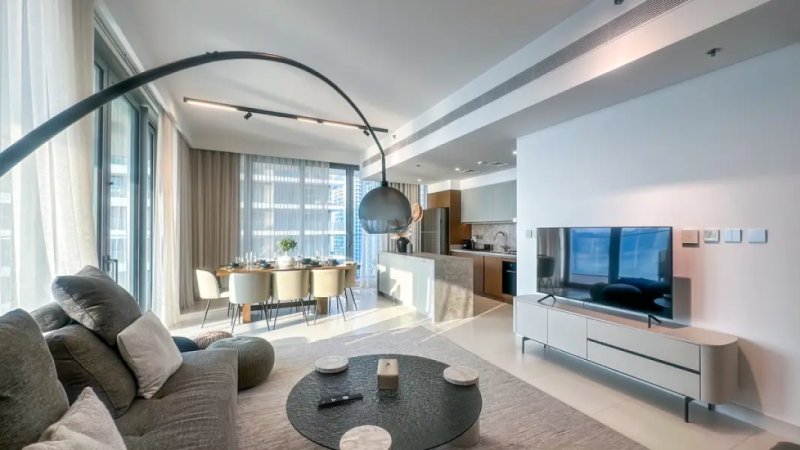 Luxurious 3BD Haven with Sweeping Water Views in Beach Isle