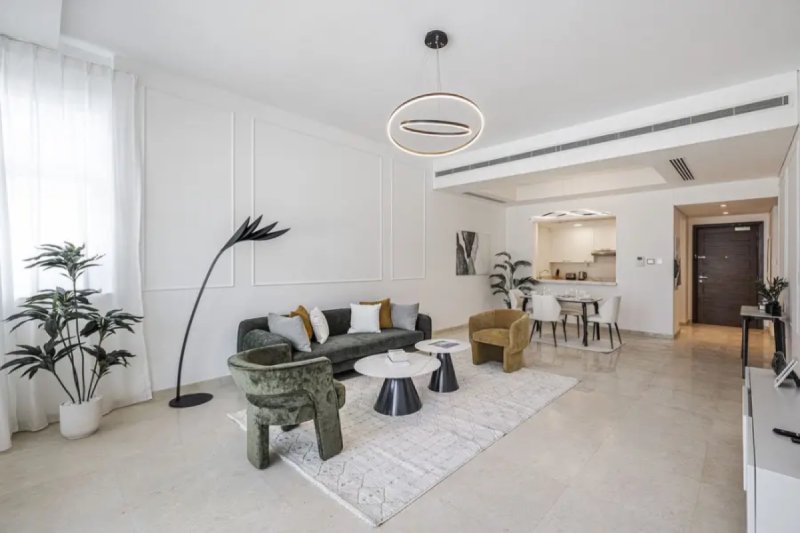 Spacious 1 BR | Massive Balcony | City View | Bay Square, Business Bay