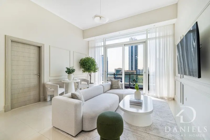 Daniels 1BR | Silverene Tower | Marina View