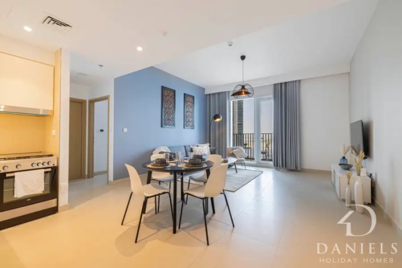 Scenic 1-Bedroom Apartment in Creek Horizon, Dubai Creek Harbour