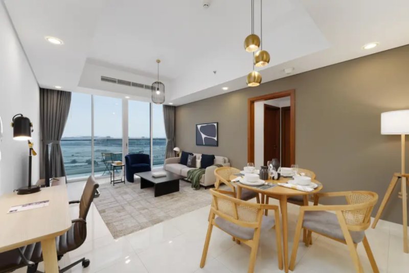 Maison Privee - 1BR Modern Business Bay Retreat w/ Dubai Canal Views | Waves Tower, Business Bay