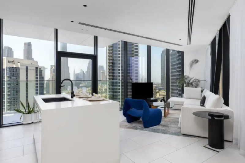 Maison Privee - Sky-High 2BR Panoramic Apt w/ Iconic Burj Khalifa View | Marquise Square, Business Bay