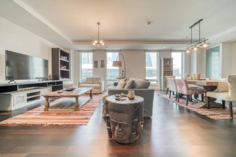 Sleek and Convenient 1BR Apt in Limestone House, DIFC