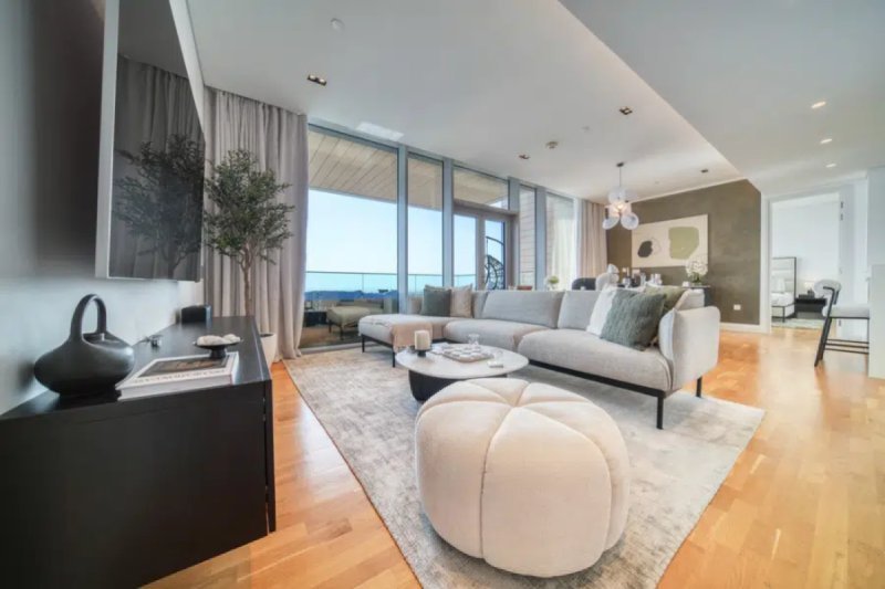 1BR Sparkling Balcony Sea View Apt in Bluewaters