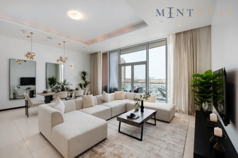 Luxury 3BR at Palm Jumeirah with Private Beach | Tiara Residences, Palm