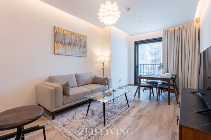 1 Bed Modern Dubai Stay | Near Downtown and Metro