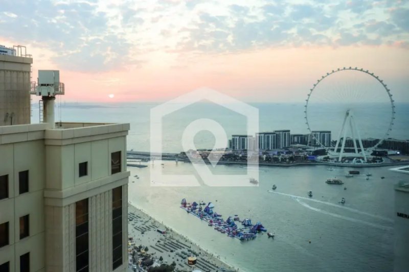 Livbnb-2 Bedroom Stunner with Iconic Ain Dubai View