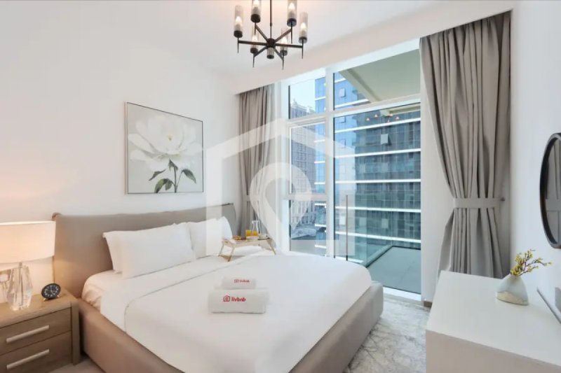 Upgraded 2BR with Dubai Canal Views