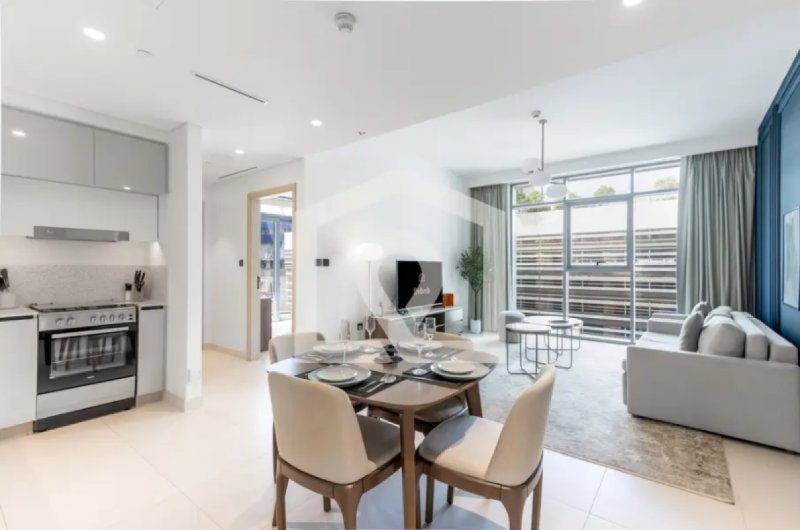 Stylish 1BR at Marina Vista | Steps to Beach & Dubai Marina