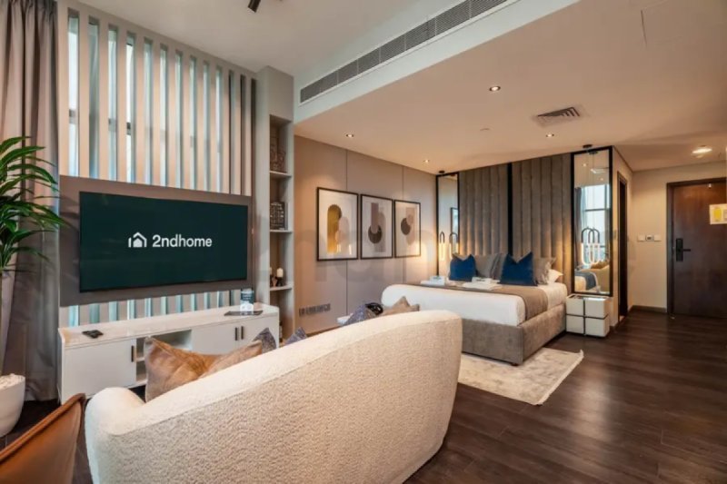 Walking distance to public transpo Studio in DIFC