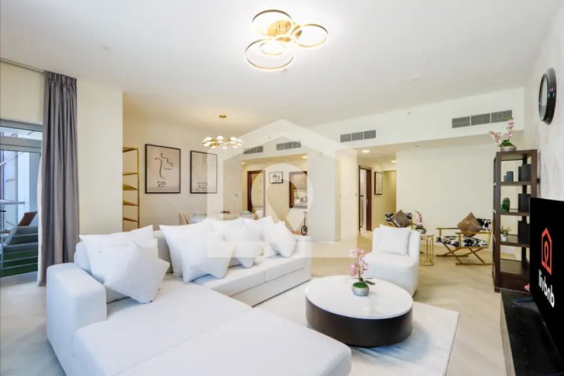 2BR with Spectacular City Burj View in Executive Towers by Livbnb