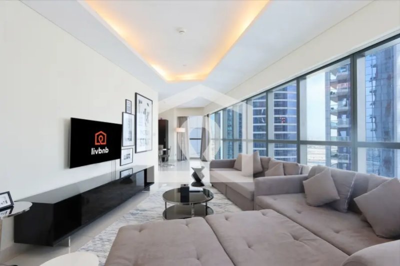 Stylish 2BR Paramount Apt | Near Downtown