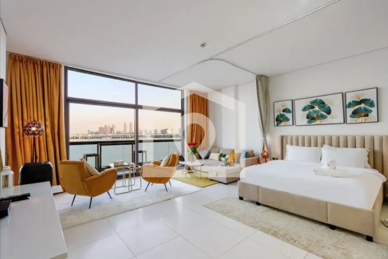 Livbnb – Seaside Studio w Private Terrace Beach Access