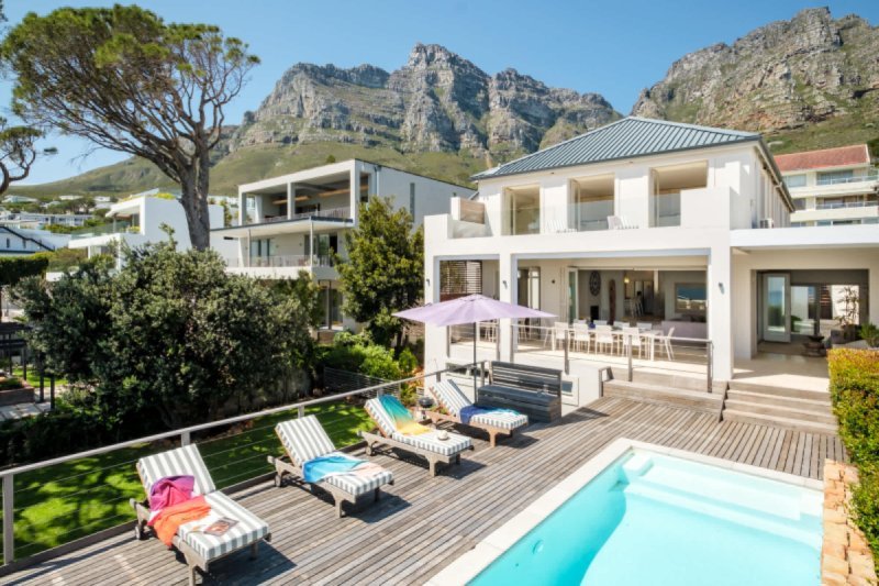 Villa Olivier - 5 Beds in Camps Bay, Cape Town 