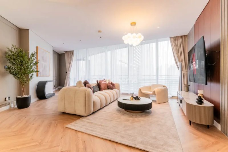 Prime Location 2BR Sky Gardens, DIFC