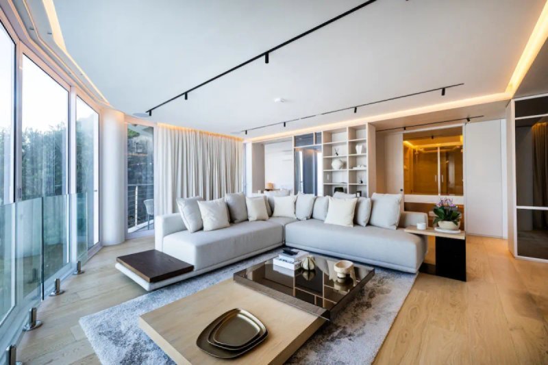 Cap D’Afrique – Sophisticated 3BR Penthouse Seaside Living in Clifton