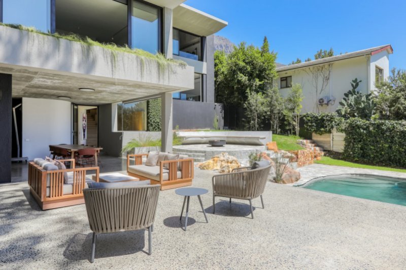 Emazizini – 4BR Luxury Villa on Table Mountain’s Doorstep