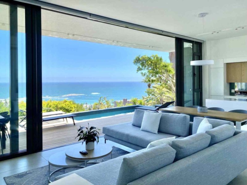 Epic Loft – 3BR Modern Tranquility Penthouse Above the Beach in Camps Bay