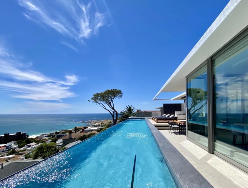 Epic Villa – 6BR Grand Scale Luxury with Iconic Views in Camps Bay