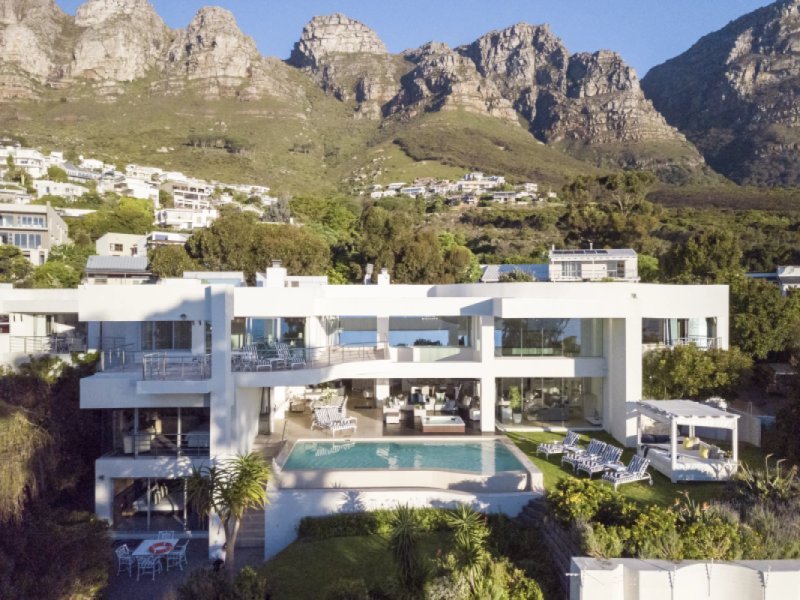 Hollywood Mansion – 7BR Award-Winning Luxury in Camps Bay
