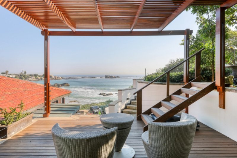 Kaldene Bungalow – 5BR Beachfront Bliss on Clifton 3rd Beach