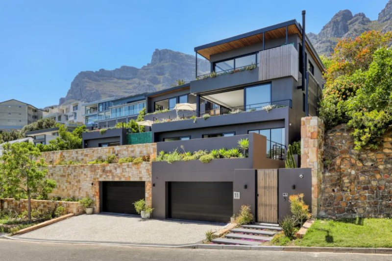 Soothing Sunset – 4BR Modern Serenity in the Heart of Camps Bay