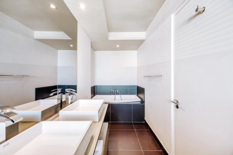 Stadium Lights Villa – Modern Luxury with Iconic Views in Green Point