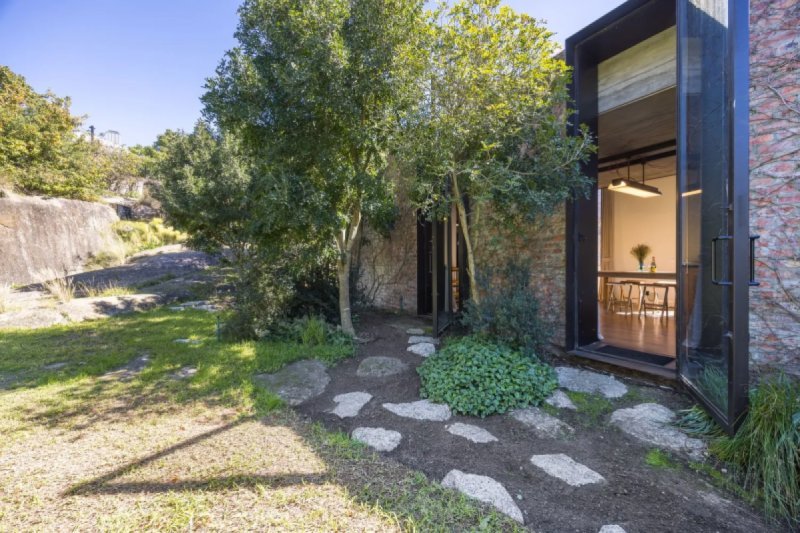 This Sanctuary – A Serene Retreat Below Table Mountain