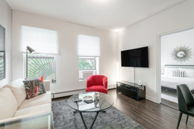 Spacious 2 Beds In 427 East 82nd Street, Upper East Side