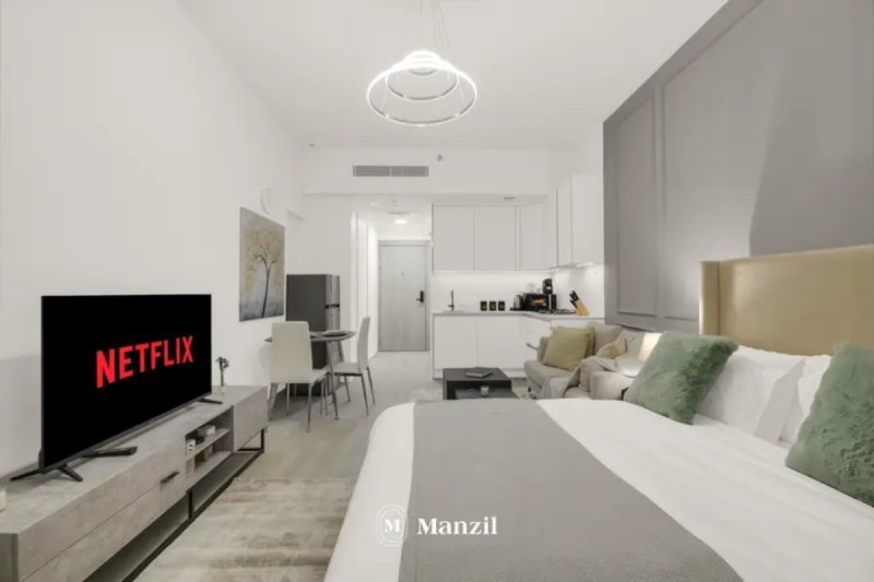 Luxury Studio Apartment in JVC | Close to Circle Mall | Luma 22