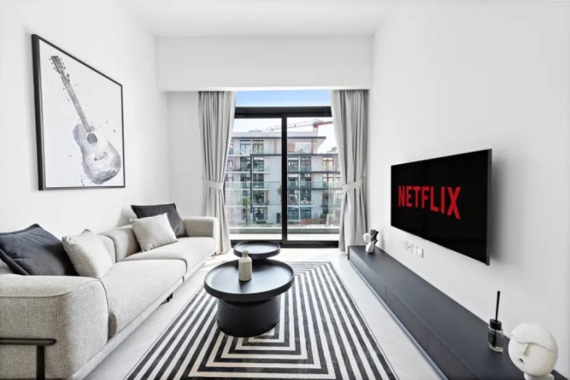 Private Plunge Pool 2BR In Oxford 212, JVC District 10