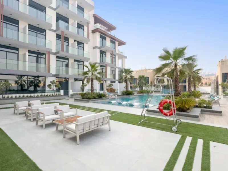 Serene Studio in Oxford Terraces, JVC District 11