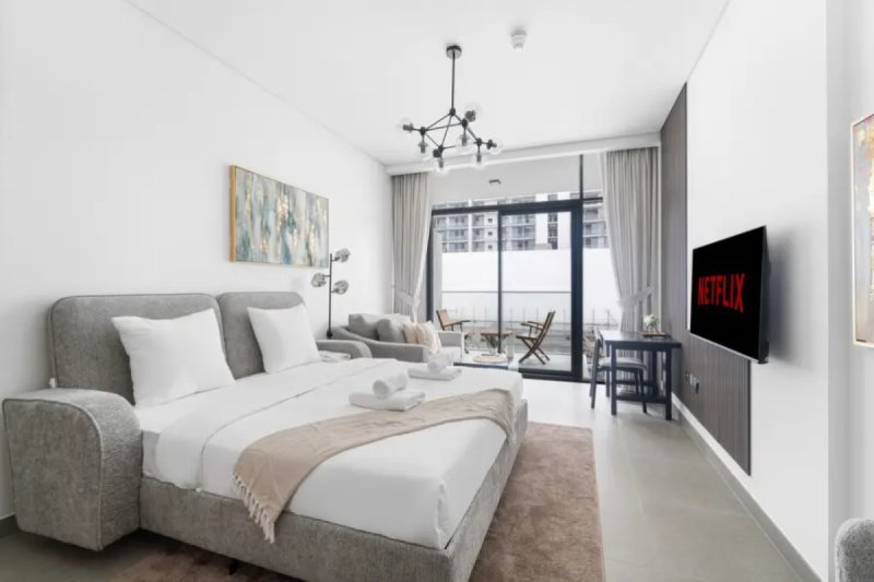 Serene JVC Stay Studio In Oxford Terraces, JVC District 11