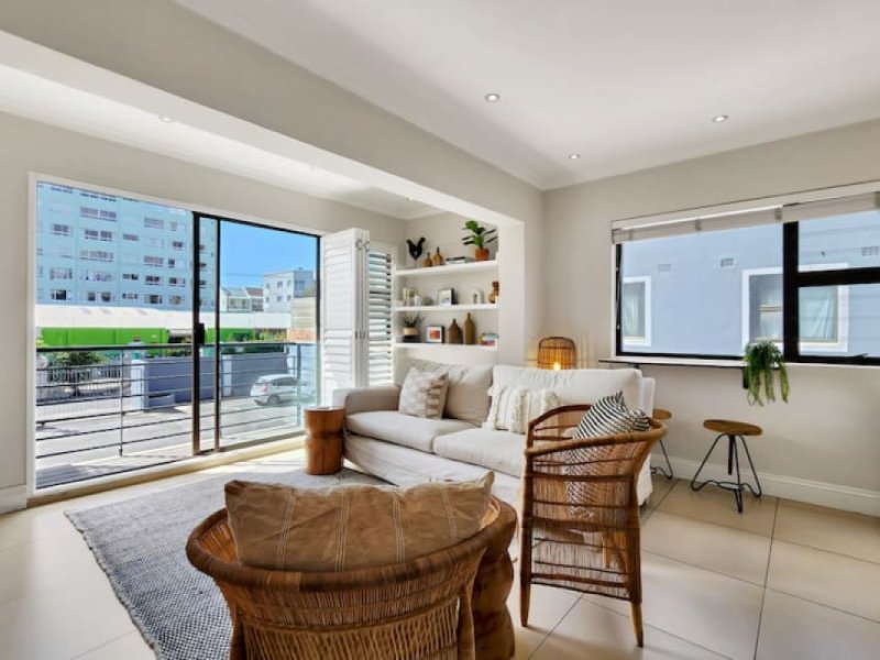 Trendy 1 Bed, In The Heart Of Sea Point